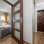 Market Square Corner Kuznicza By Renters Apartamento *