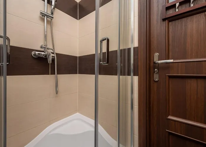 Market Square Corner Kuznicza By Renters * Breslau